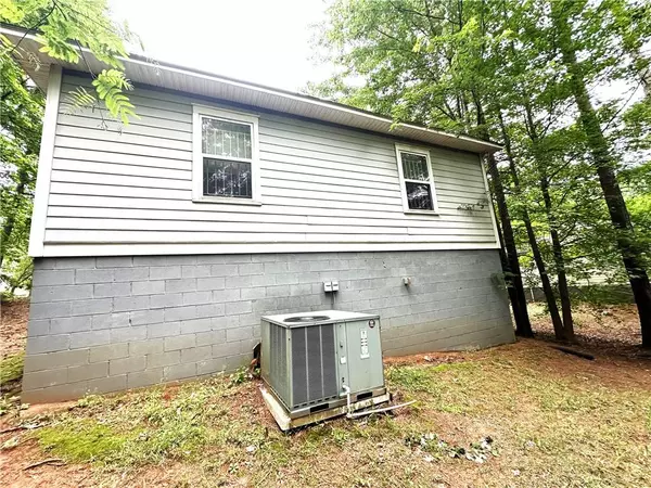 Atlanta, GA 30315,2037 Lakewood TRL SE