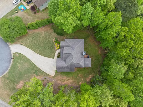Ball Ground, GA 30107,227 Amaranth CT