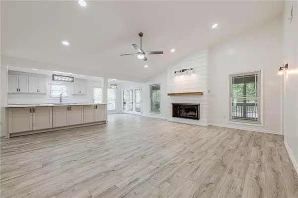 Roswell, GA 30076,9985 Lake Forest WAY