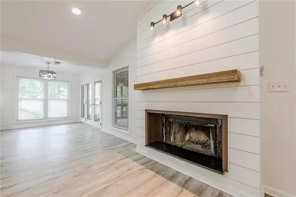 Roswell, GA 30076,9985 Lake Forest WAY