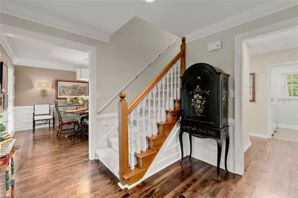 Marietta, GA 30068,1582 E BANK DR