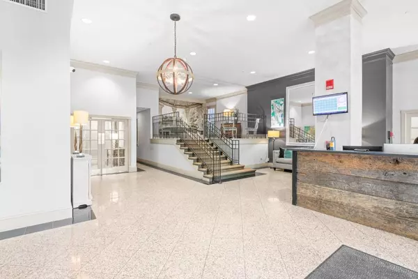 Atlanta, GA 30309,275 13th ST NE #409