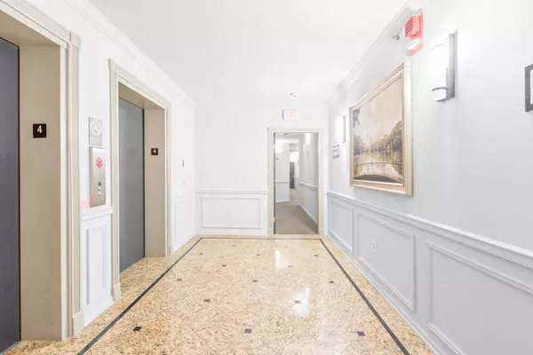 Atlanta, GA 30309,275 13th ST NE #409