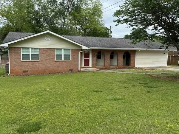 25 Stonehedge DR, Buford, GA 30518