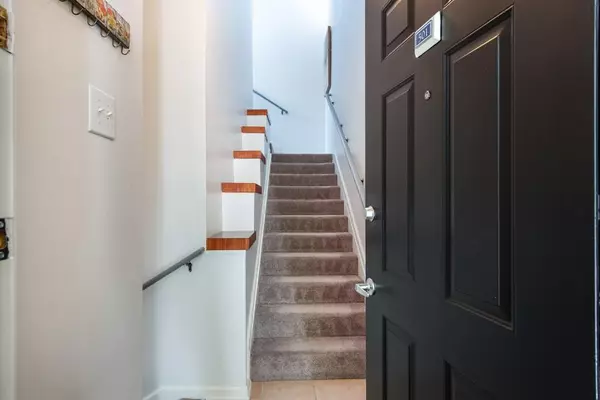 Atlanta, GA 30327,4252 River Green DR #501