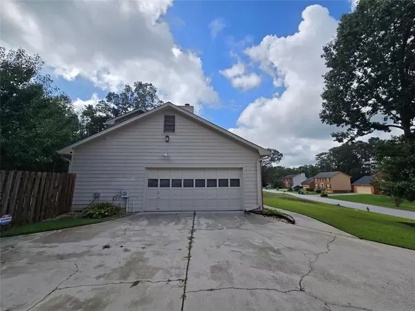 Stone Mountain, GA 30088,639 ROYAL ABBEY DR