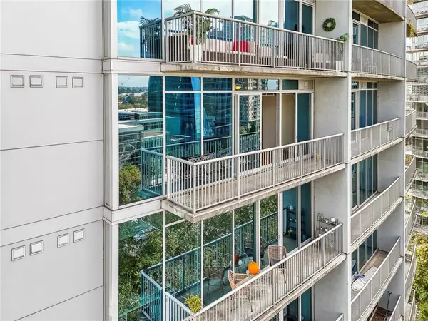 Atlanta, GA 30309,950 W Peachtree ST NW #1214