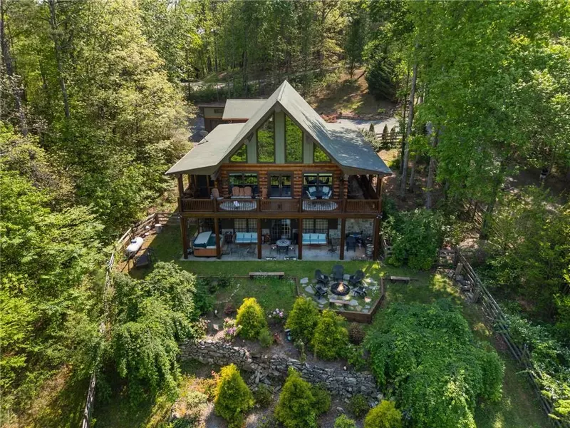 103 Twin Lakes RD, Blue Ridge, GA 30513