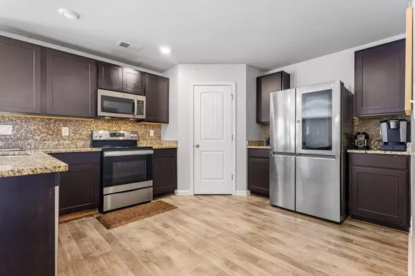 Hampton, GA 30228,400 Toronto CIR
