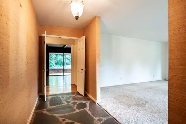 Smyrna, GA 30080,3916 Ridgewood DR SE