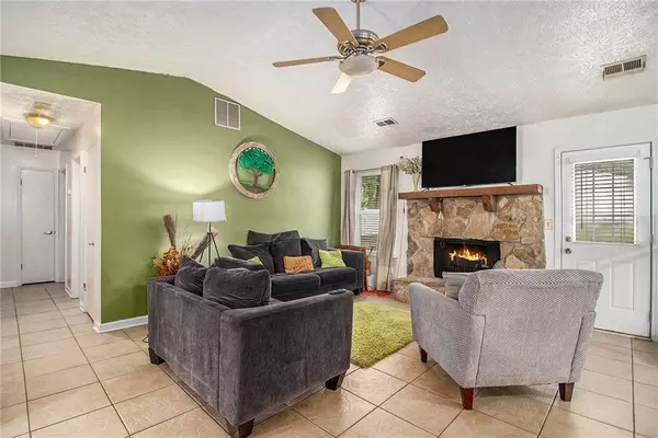 Jonesboro, GA 30236,7845 Chase Woods DR