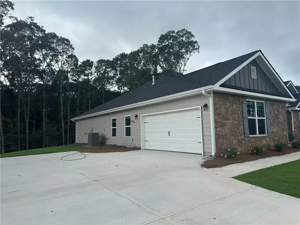 Douglasville, GA 30135,5351 Tuscany DR