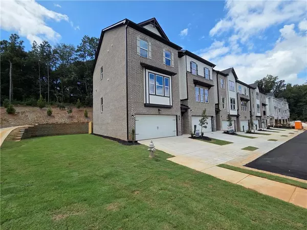Tucker, GA 30084,2 Rock Park WAY #13