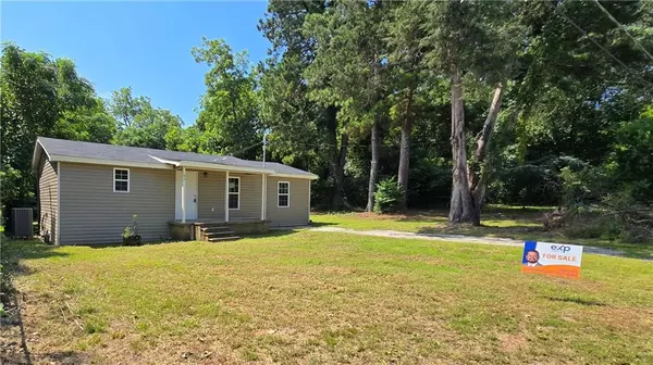 57 Kemp ST, Fort Valley, GA 31030