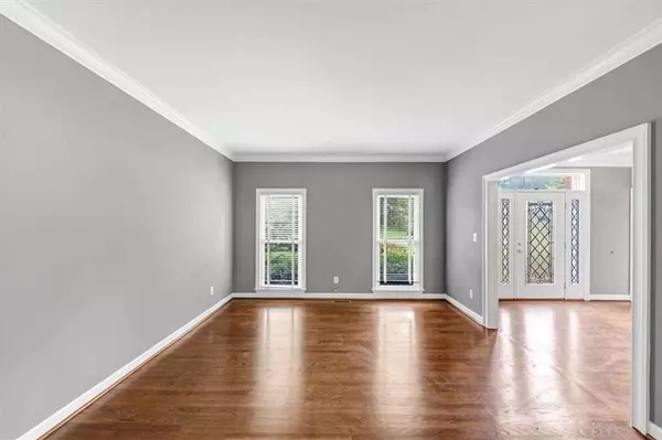 Roswell, GA 30075,395 Clubfield DR