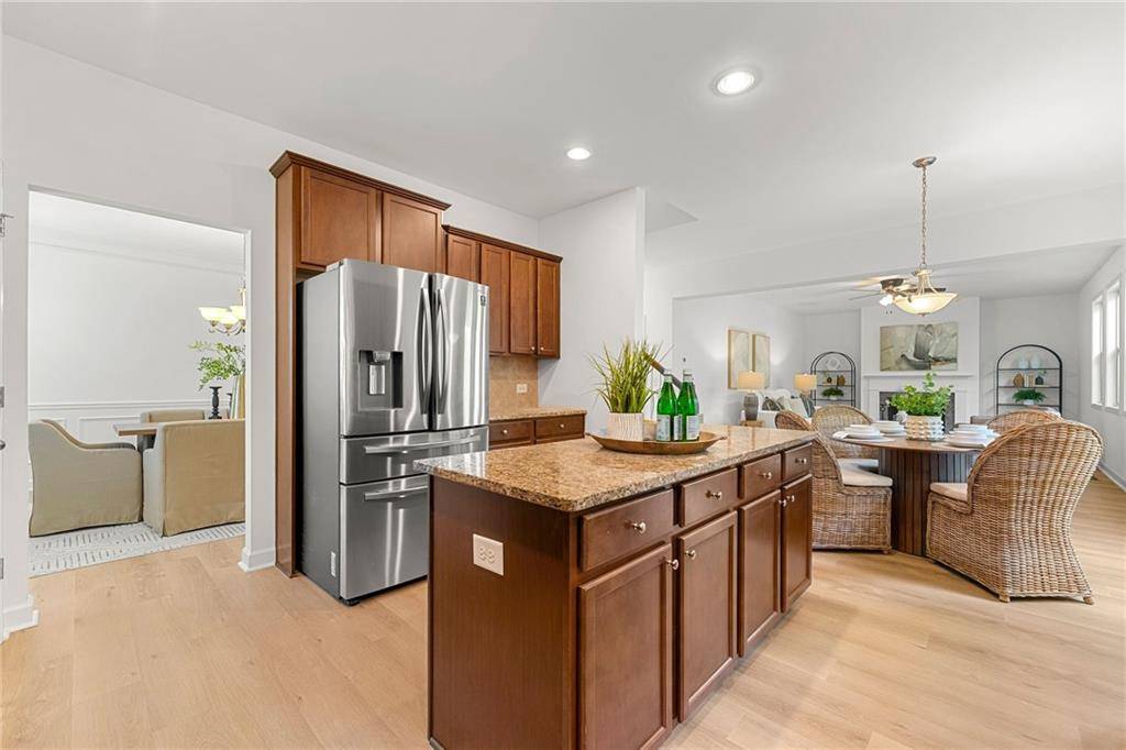 325 Cranbrooke CIR, Suwanee, GA 30024