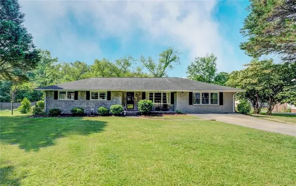 5327 David CIR, Covington, GA 30014