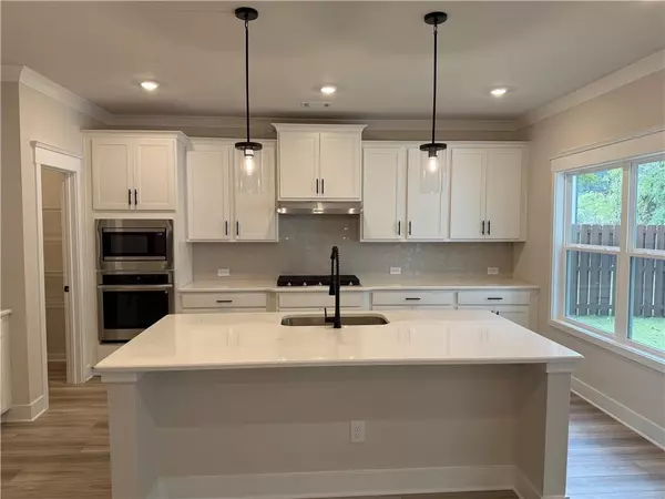 Hoschton, GA 30548,850 Winding Rose DR