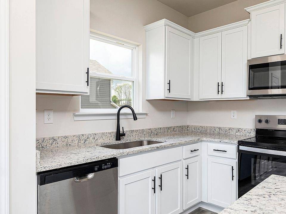 Hoschton, GA 30548,412 EGRET CT