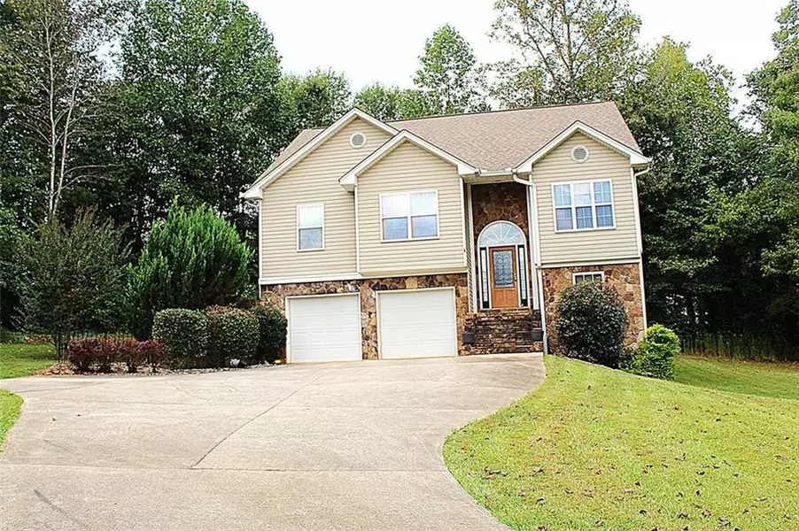 147 Crest Winds DR, Clarkesville, GA 30523