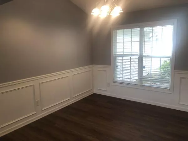 Newnan, GA 30263,156 N Square LN