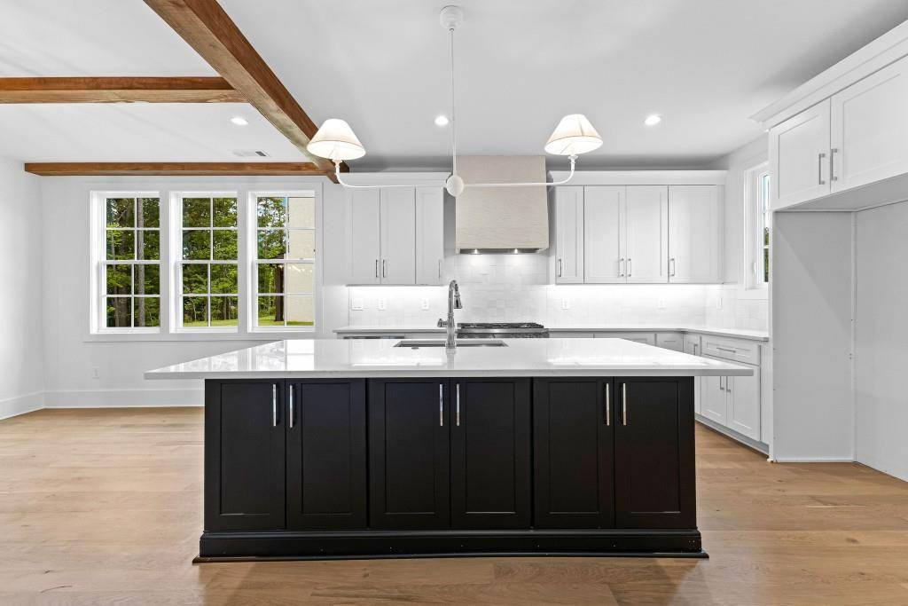 Peachtree City, GA 30269,208 Regester WAY