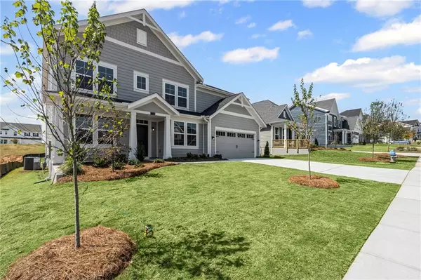 Hoschton, GA 30548,716 Crystal Lake Pkwy