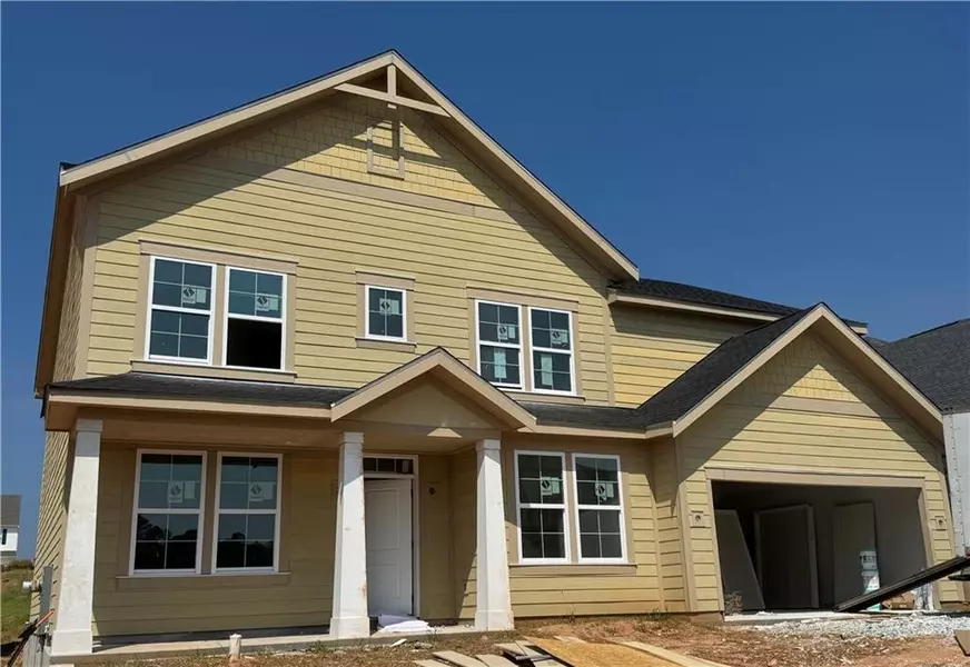 716 Crystal Lake Pkwy, Hoschton, GA 30548