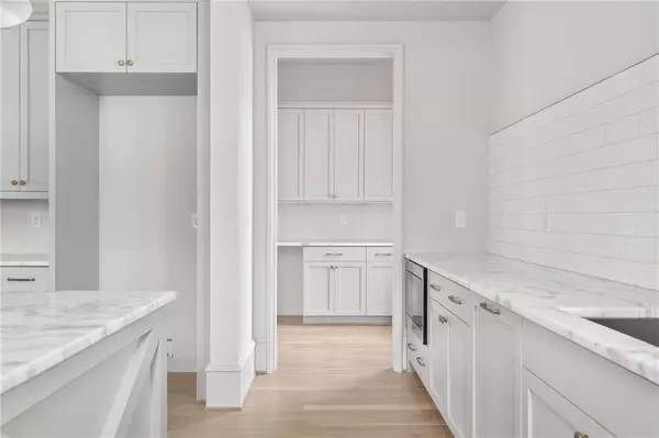 Atlanta, GA 30305,100 Sheridan DR