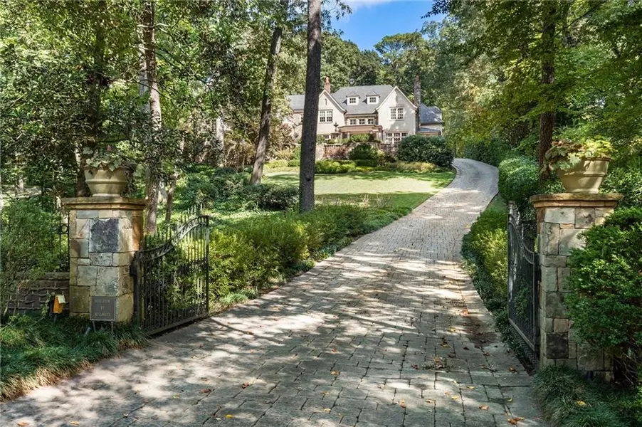 4375 Mount Paran Pkwy NW, Atlanta, GA 30327