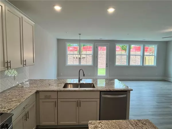Marietta, GA 30008,1058 Crest Mill DR