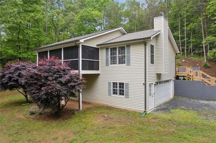 111 Piney Woods DR, Ellijay, GA 30536