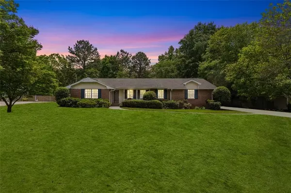 Dunwoody, GA 30360,2785 FONTAINEBLEAU DR