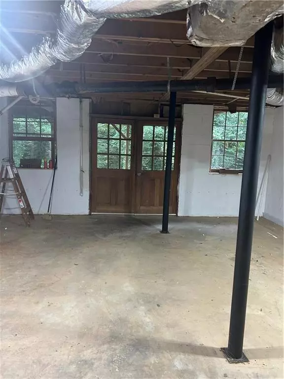 Canton, GA 30115,618 Old Doss DR