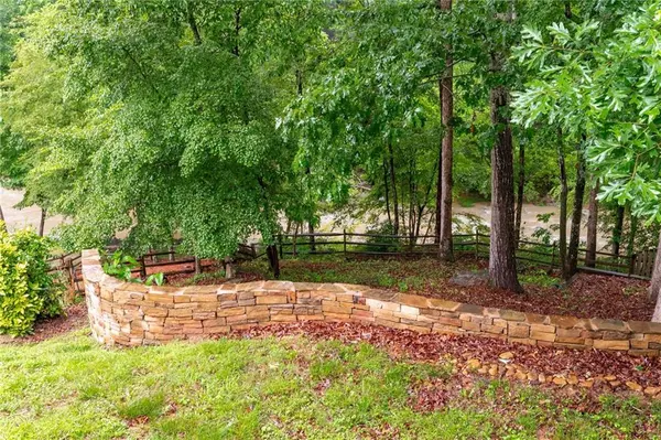 Acworth, GA 30101,138 Knightwood PT