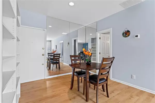 Atlanta, GA 30309,1421 Peachtree ST NE #304