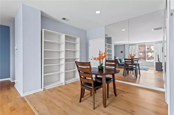 Atlanta, GA 30309,1421 Peachtree ST NE #304
