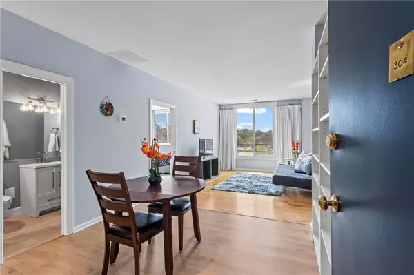 Atlanta, GA 30309,1421 Peachtree ST NE #304