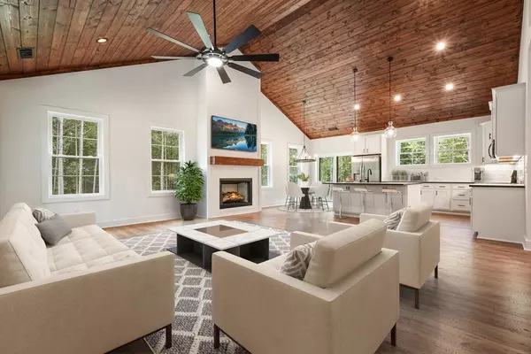 Talking Rock, GA 30175,60 Dovetail LN