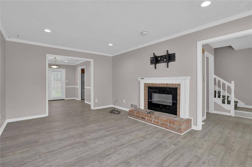 Tucker, GA 30084,255 Triple Oaks DR