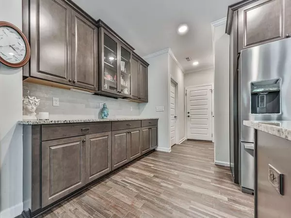 Waleska, GA 30183,308 Feather Perch