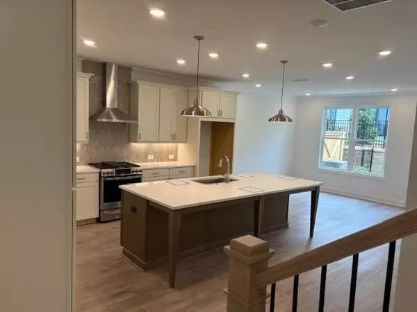 Buford, GA 30518,707 Dodd LN N #164