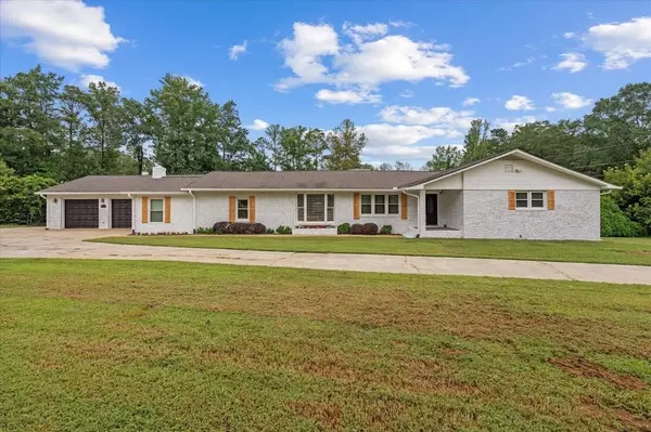 2716 Georgia 16, Carrollton, GA 30116