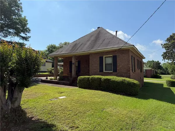 Conyers, GA 30012,871 Malcom ST SE