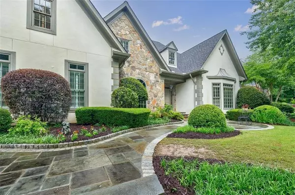 5318 Brooke Farm DR, Dunwoody, GA 30338