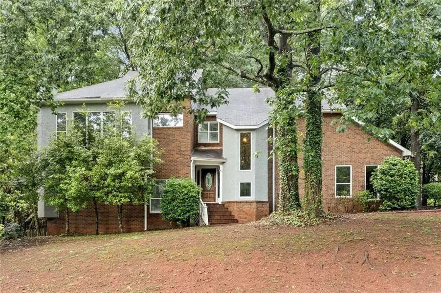 175 River RUN, Roswell, GA 30075