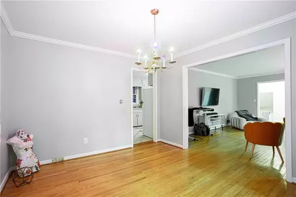 Atlanta, GA 30329,2620 Clairmont RD