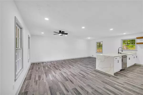 Lithonia, GA 30038,5200 Beechwood Forest CT