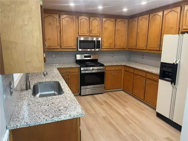 Lawrenceville, GA 30045,1075 Crystal Water DR