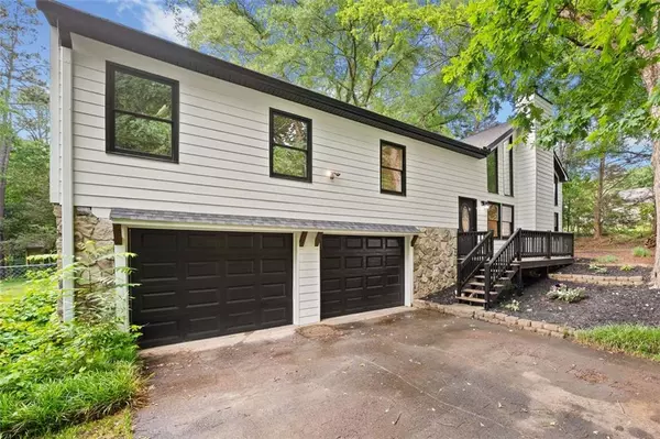Woodstock, GA 30188,104 RIVER CREEK DR